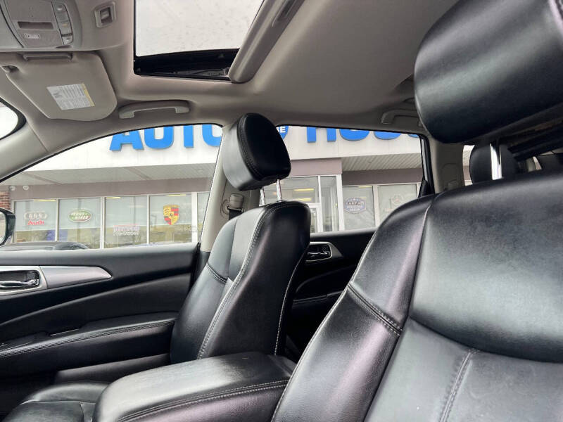 2017 Nissan Pathfinder Platinum