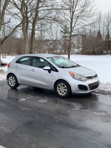 2015 Kia Rio 5-Door LX