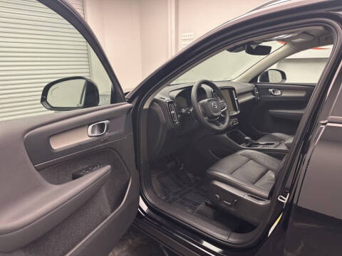 2023 Volvo XC40 B5 Core