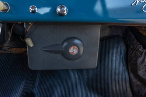 1951 Kaiser Henry-J Coupe