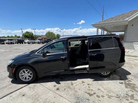 2017 Chrysler Pacifica Touring Plus