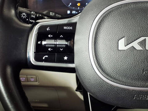 2023 Kia Carnival SX