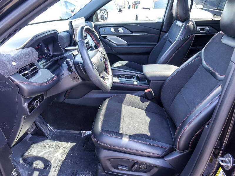 2025 Ford Explorer ST