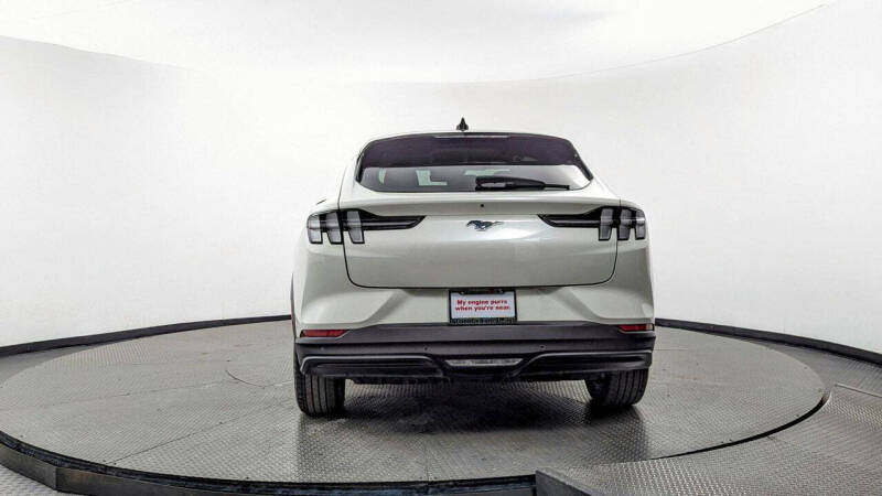 2024 Ford Mustang Mach-E Select