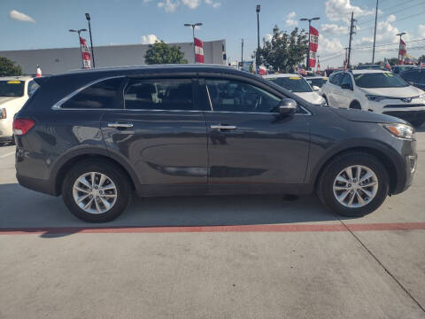 2017 Kia Sorento LX