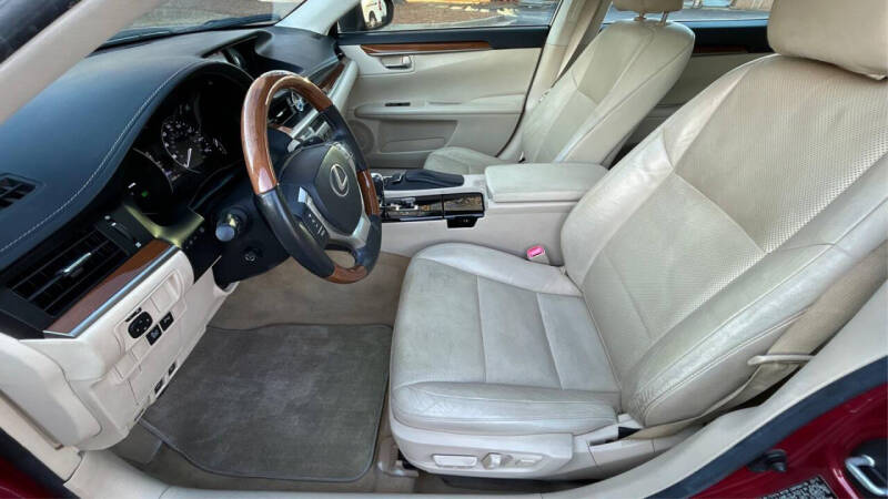 2013 Lexus ES 300h