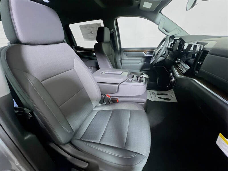 2026 GMC Sierra 1500 Elevation Standard