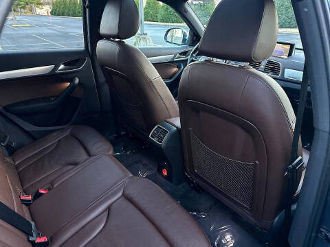 2017 Audi Q3 2.0T quattro Premium Plus