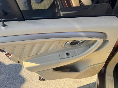 2015 Ford Taurus SEL