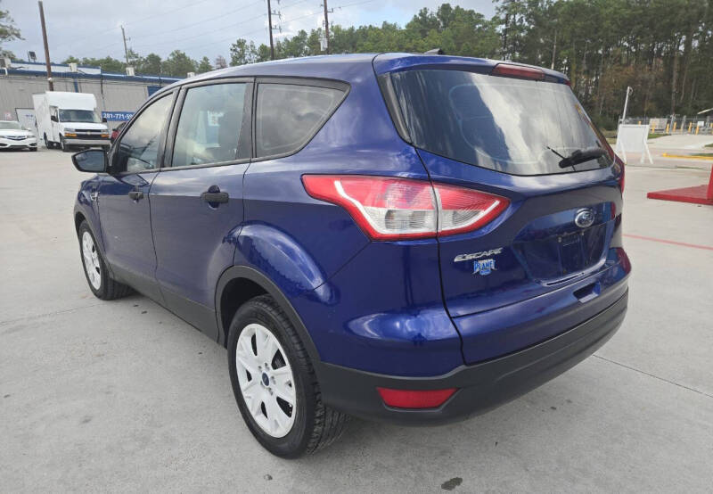 2016 Ford Escape S photo 13