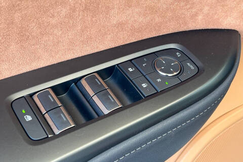 2023 Lexus RZ 450e Luxury