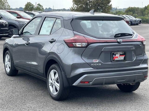 2025 Nissan Kicks Play S