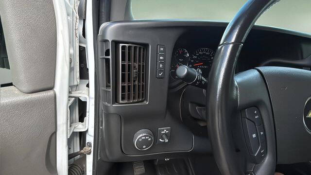 2022 Chevrolet Express 2500