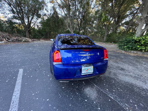 2020 Chrysler 300 Touring L