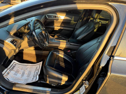 2017 Lincoln MKZ Premiere