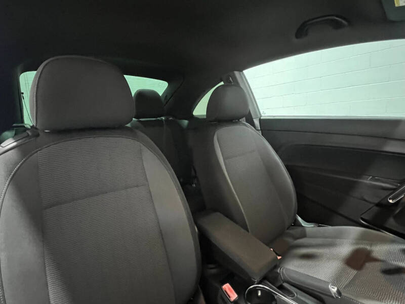 2014 Volkswagen Beetle 2.5L Entry PZEV