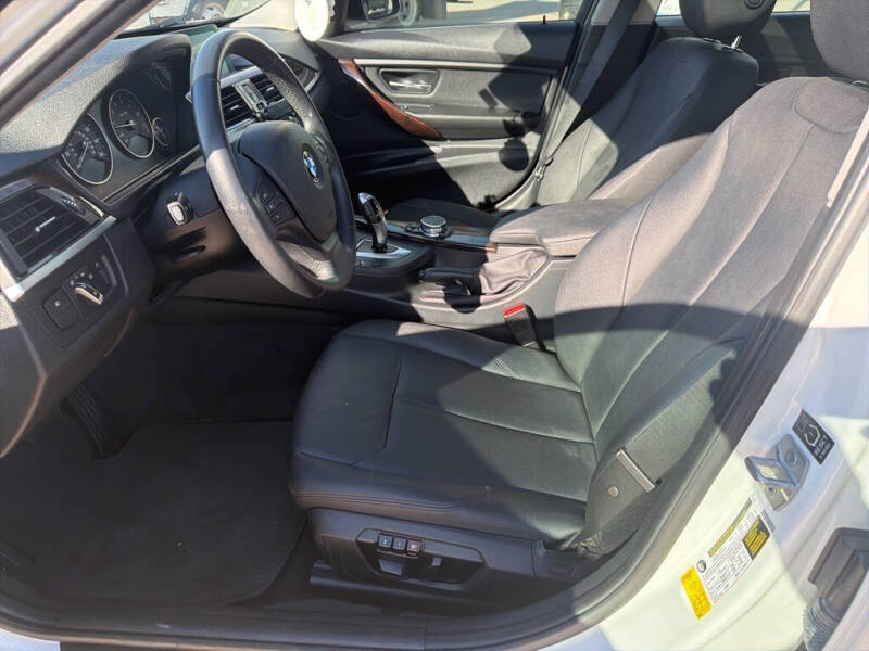 2015 BMW 3 Series 320i