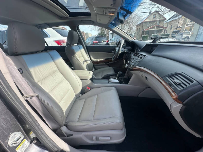 2011 Honda Accord EX-L V6 w/Navi