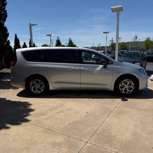 2024 Chrysler Pacifica Limited
