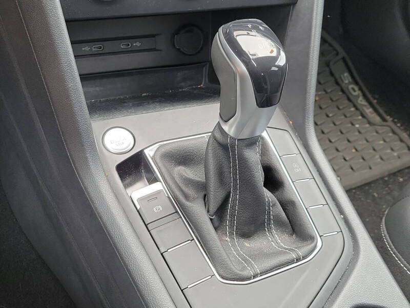 2022 Volkswagen Taos SE