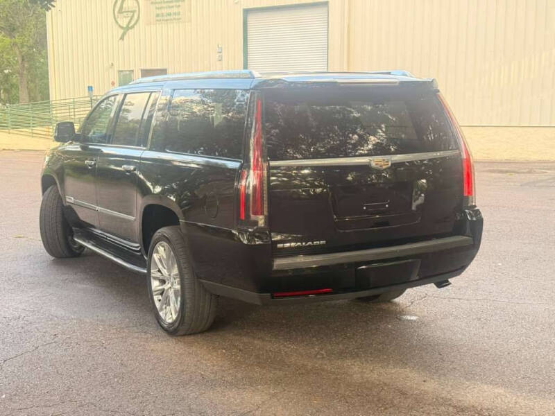 2018 Cadillac Escalade ESV Luxury