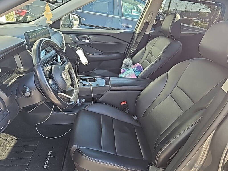 2024 Nissan Rogue SL