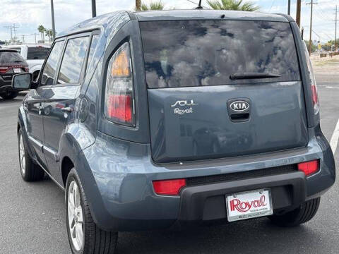 2011 Kia Soul +