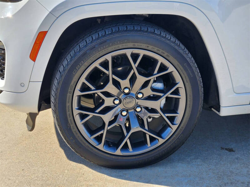 2025 Jeep Grand Cherokee Summit