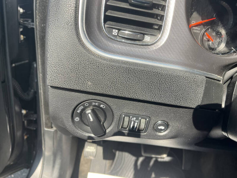 2013 Dodge Charger SE