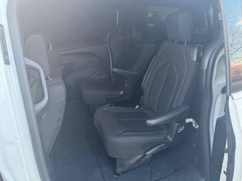 2023 Chrysler Pacifica Touring