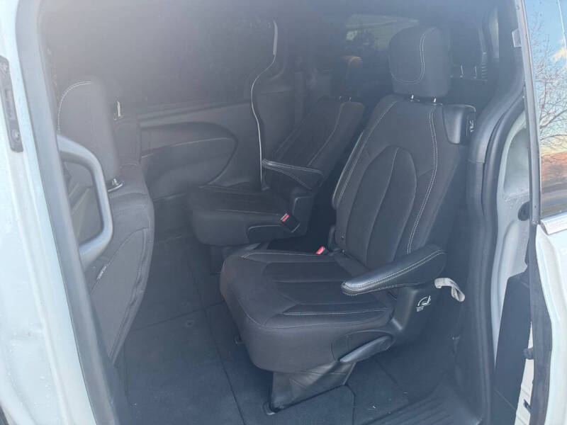 2023 Chrysler Pacifica Touring