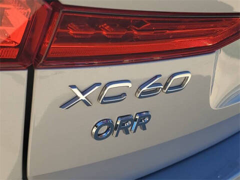 2025 Volvo XC60 B5 Plus Dark Theme