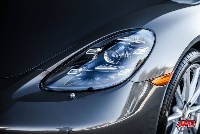 2021 Porsche 718 Boxster