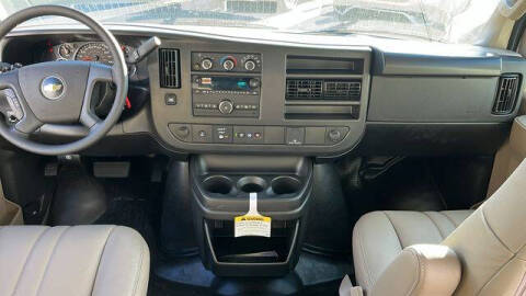 2025 Chevrolet Express 2500