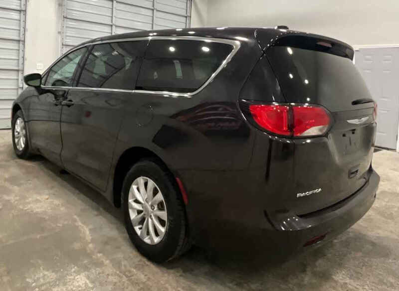 2018 Chrysler Pacifica LX
