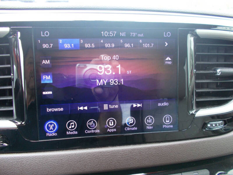 2017 Chrysler Pacifica Touring-L