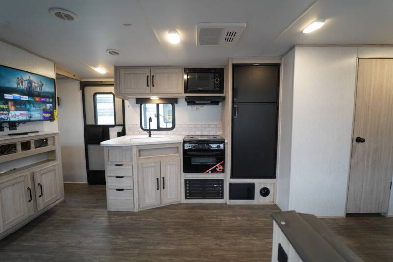 2024 Cruiser RV Shadow Cruiser 280QBS