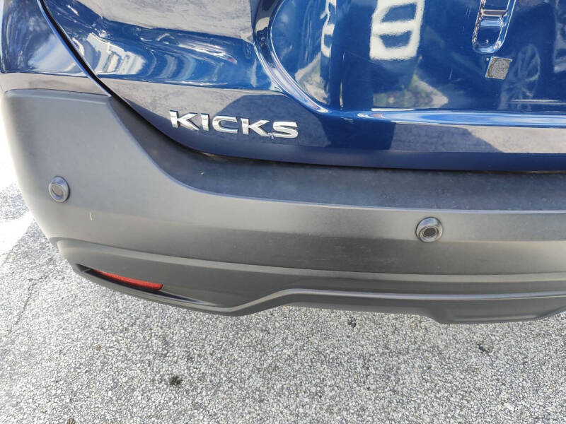 2020 Nissan Kicks SV