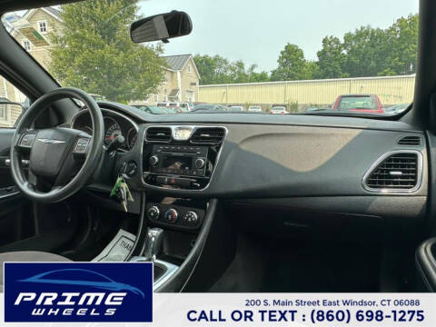 2013 Chrysler 200 LX