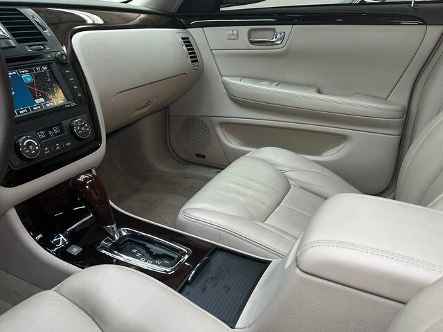 2011 Cadillac DTS Premium Collection