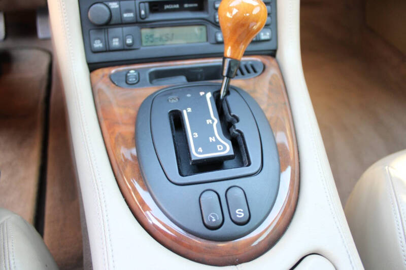2000 Jaguar XK-Series XK8