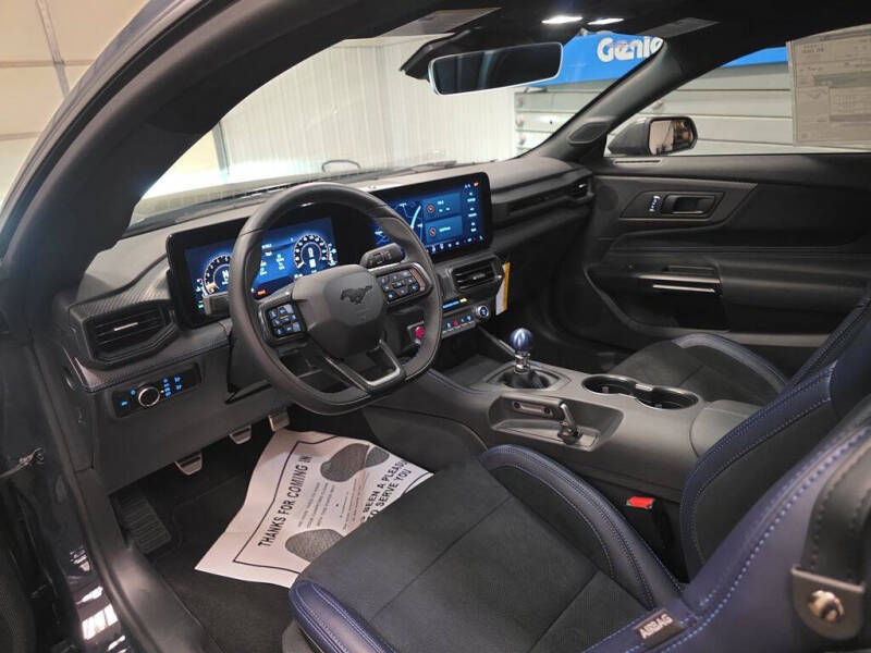 2025 Ford Mustang Dark Horse