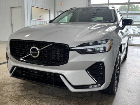 2024 Volvo XC60 B5 Core Dark Theme