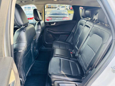 2020 Ford Escape Titanium