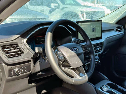 2025 Ford Escape Platinum