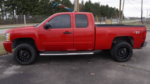 2007 Chevrolet Silverado 1500 for sale at G & R Auto Sales in Charlestown IN