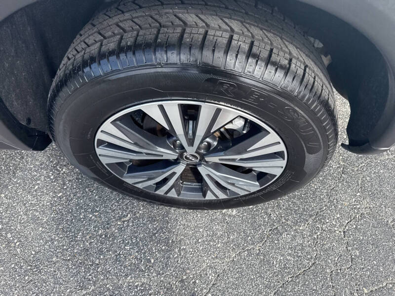 2023 Nissan Rogue SV