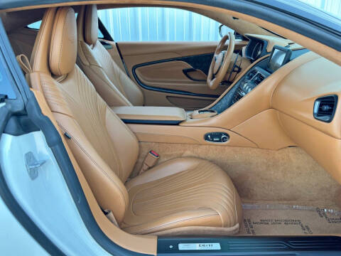 2022 Aston Martin DB11 V8