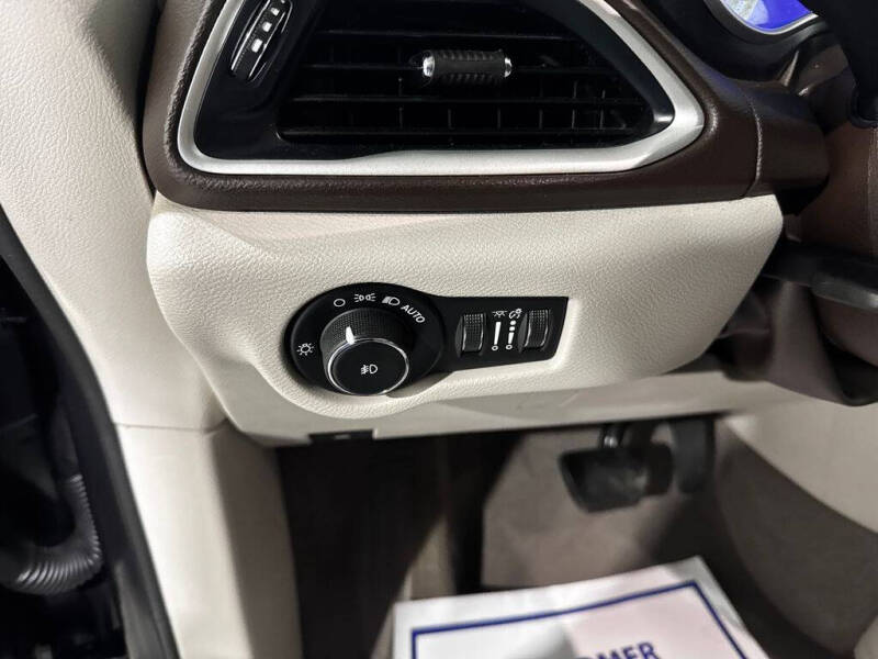 2020 Chrysler Pacifica Touring