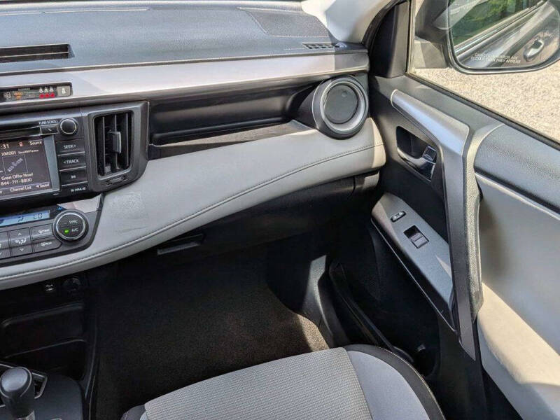 2017 Toyota RAV4 XLE